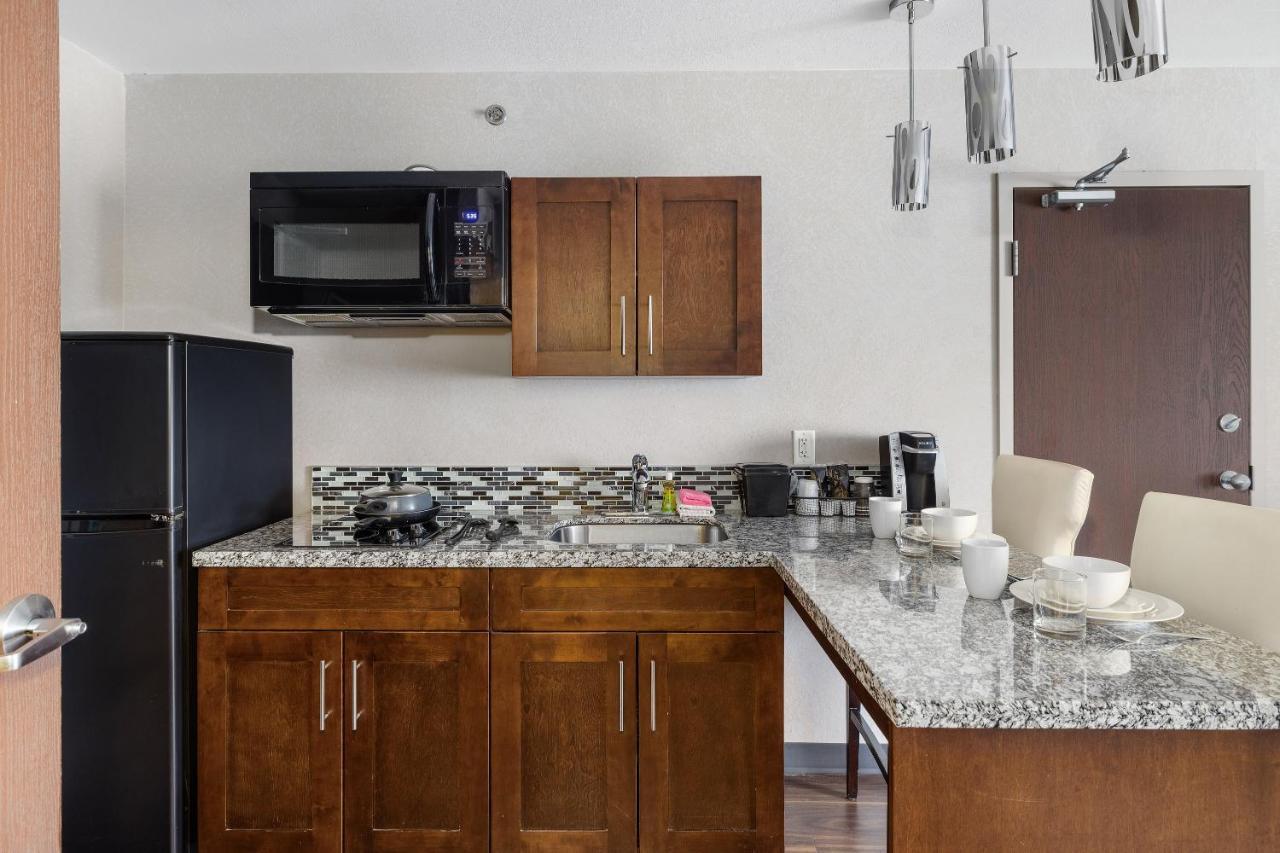 Home Inn & Suites Yorkton Esterno foto